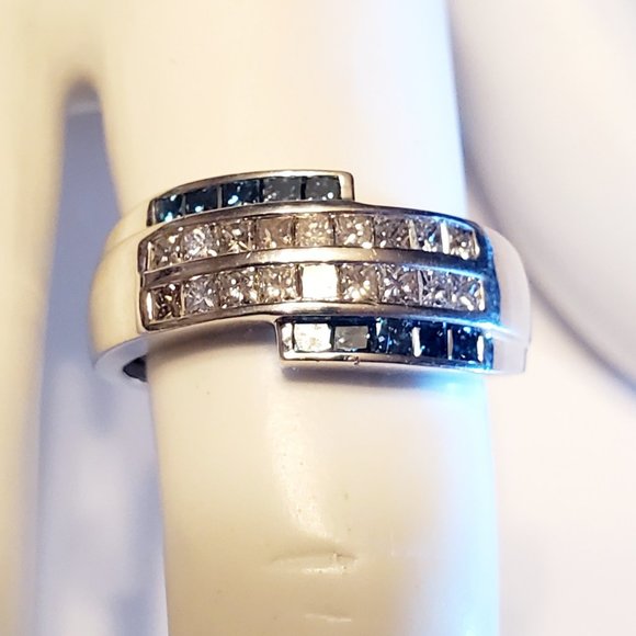 14K white gold diamond ring - Picture 3 of 10